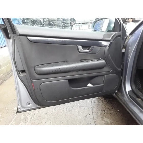 AUDI A4 BERLINA (8E) '2004 * PLATA