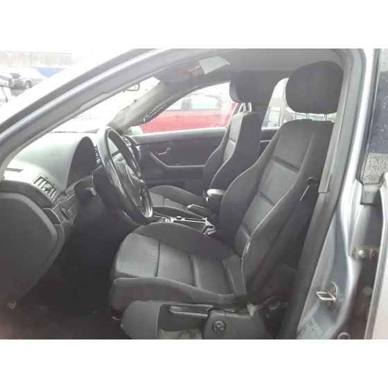 AUDI A4 BERLINA (8E) '2004 * PLATA