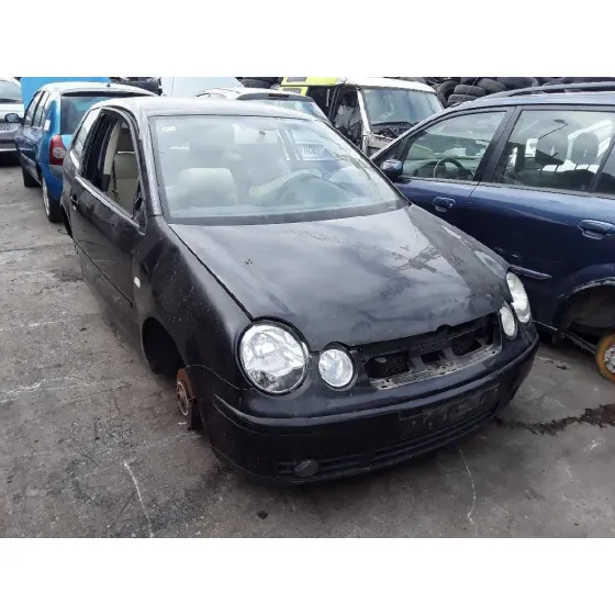 VOLKSWAGEN POLO (9N1) '2002 TRENDLINE NEGRO