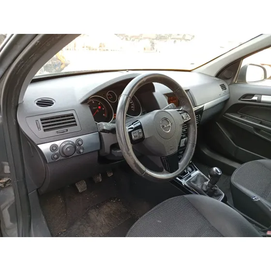 Opel ASTRA H (A04) 2004
