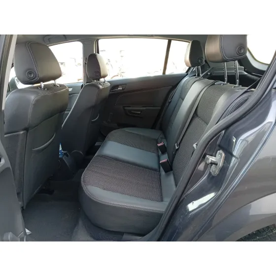 Opel ASTRA H (A04) 2004