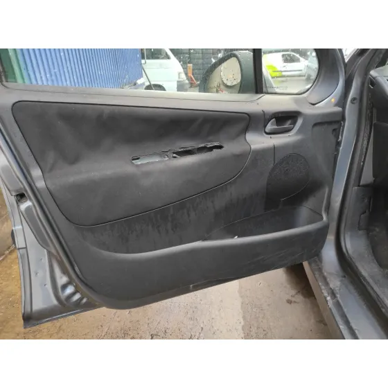 PEUGEOT 207 '2008 GRIS