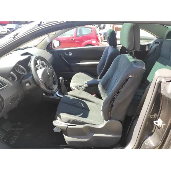 RENAULT MEGANE II COUPE/CABRIO '2005 1.6 16V NEGRO