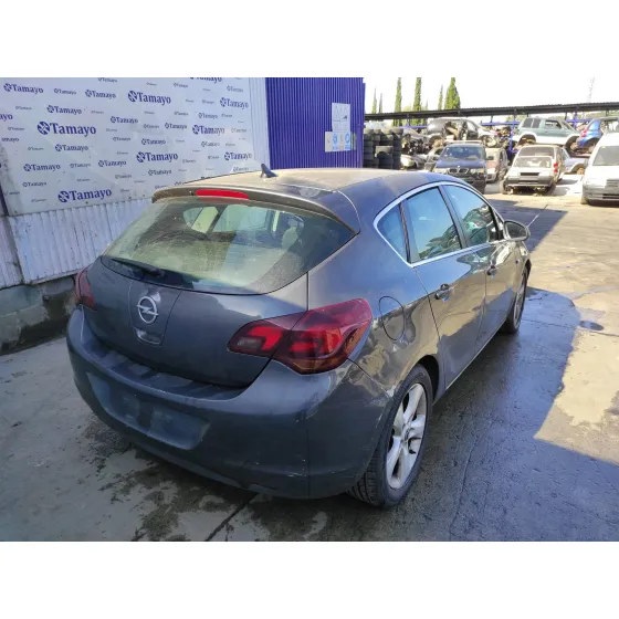 OPEL ASTRA J LIM. '2010 1.7 16V CDTI GRIS OSCURO