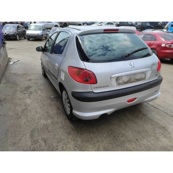 PEUGEOT 206 BERLINA '2003 1.4 PLATA