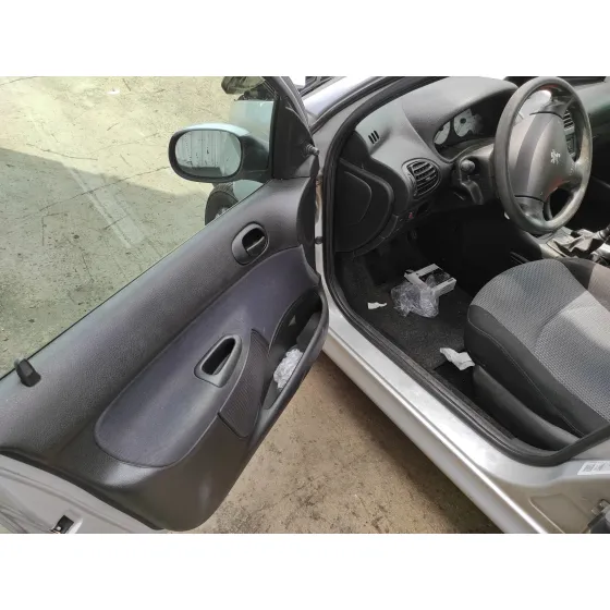 PEUGEOT 206 BERLINA '2003 1.4 PLATA