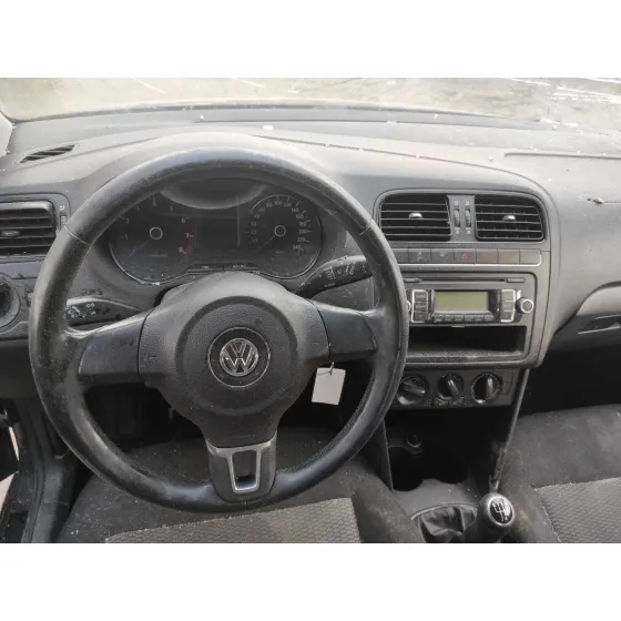 VOLKSWAGEN POLO (6R1) '2010 NEGRO