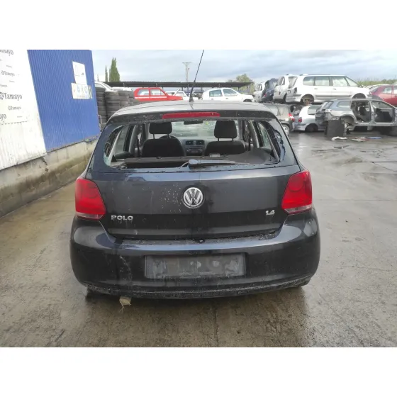 VOLKSWAGEN POLO (6R1) '2010 NEGRO