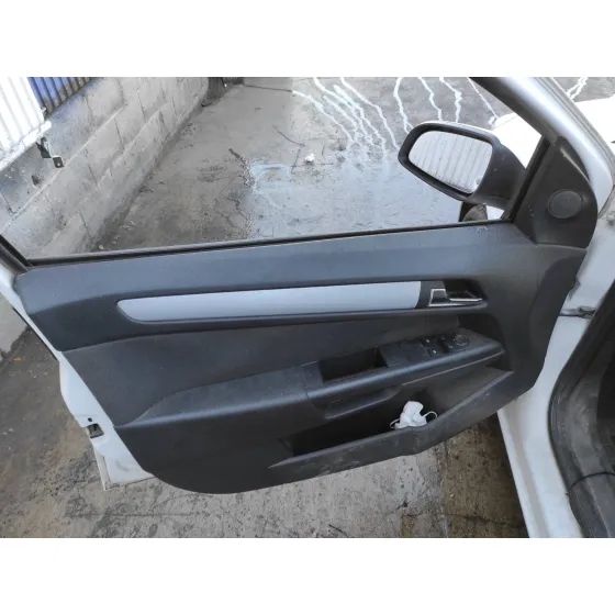 OPEL ASTRA H BERLINA '2004 1.7 16V CDTI CAT (Z 17 DTL / LRB) BLANCO