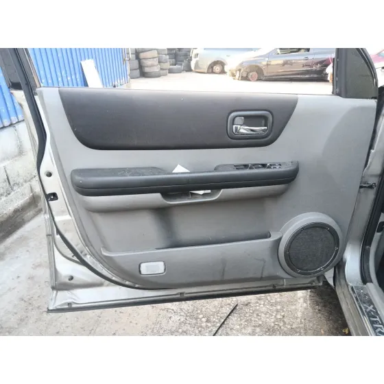 Nissan X-TRAIL I (T30) 2001