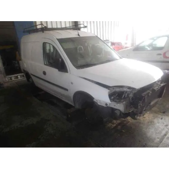 OPEL COMBO (CORSA C) '2006 1.3 16V CDTI CAT (Z 13 DT / LN9) BLANCO