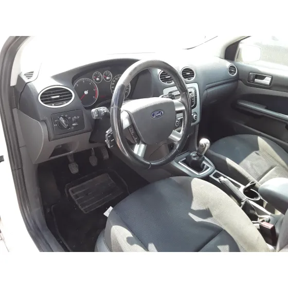FORD FOCUS BERLINA (CAP) '2007 * BLANCO
