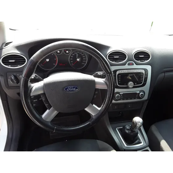 FORD FOCUS BERLINA (CAP) '2007 * BLANCO