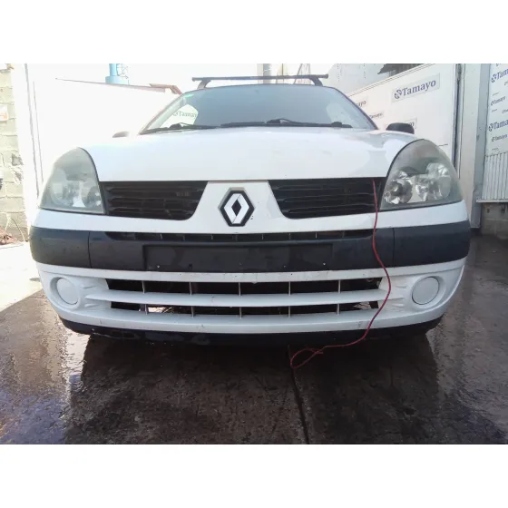 RENAULT CLIO II FASE II (B/CB0) '2005 1.5 DCI DIESEL BLANCO