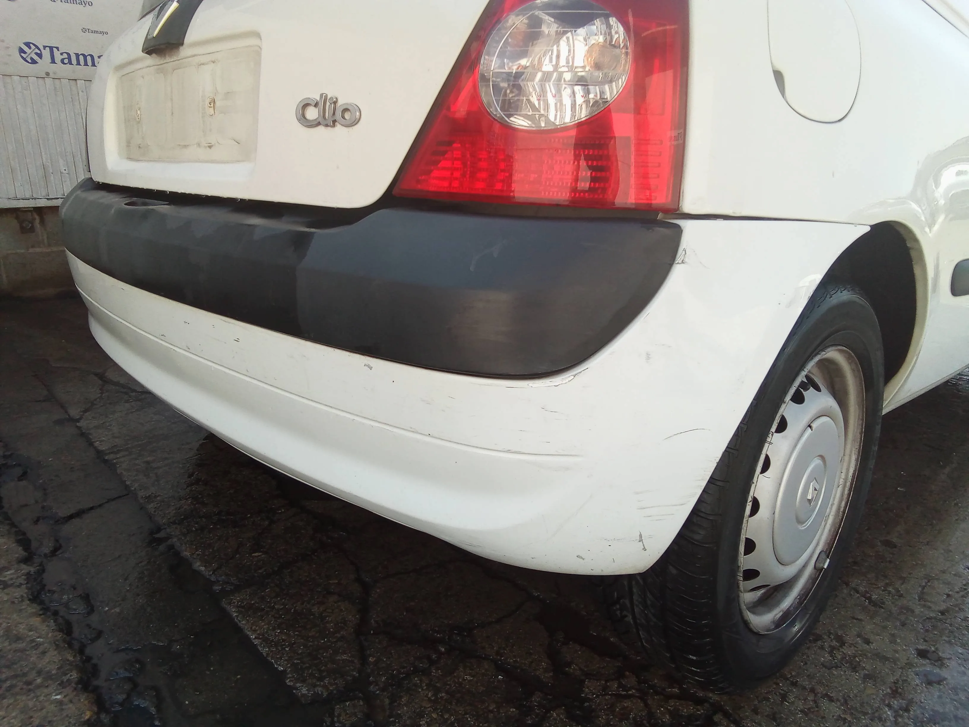 RENAULT CLIO II FASE II (B/CB0) RENAULT CLIO II FASE II (B/CB0) '2005 1.5 DCI DIESEL BLANCO 2001