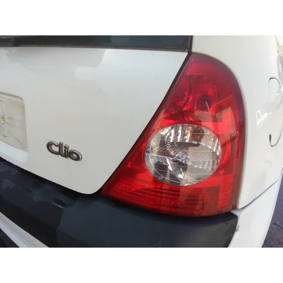RENAULT CLIO II FASE II (B/CB0) '2005 1.5 DCI DIESEL BLANCO