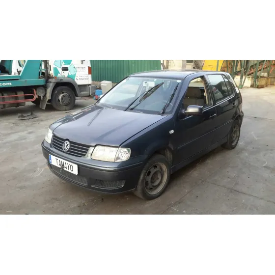 VOLKSWAGEN POLO BERLINA (6N2) '2001 1.4 16V GRIS