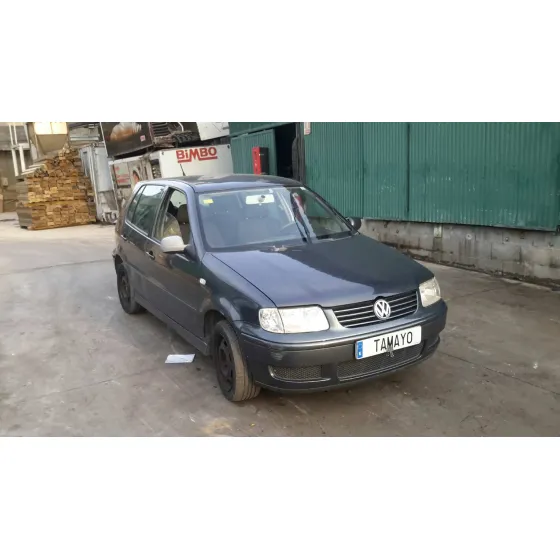 VOLKSWAGEN POLO BERLINA (6N2) '2001 1.4 16V GRIS