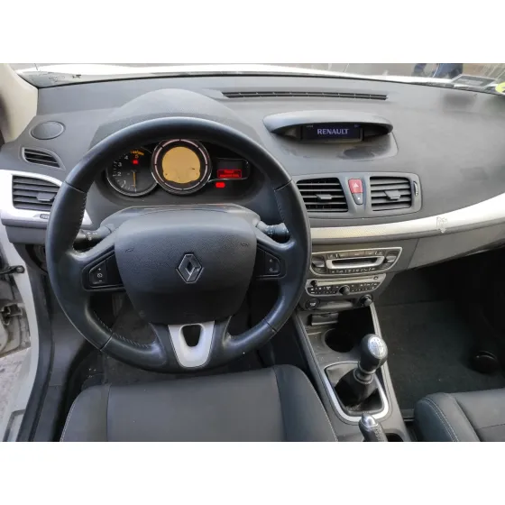 RENAULT MEGANE III BERLINA 5 P '2008 * BLANCO