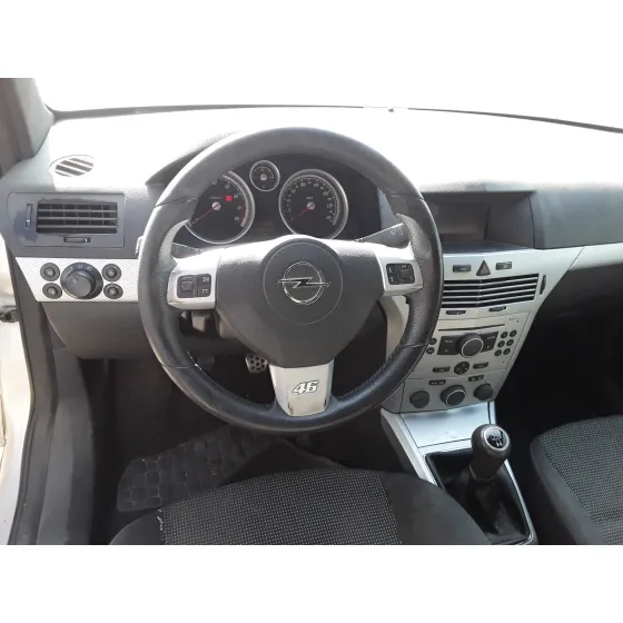 OPEL ASTRA GTC '2005 * PLATA