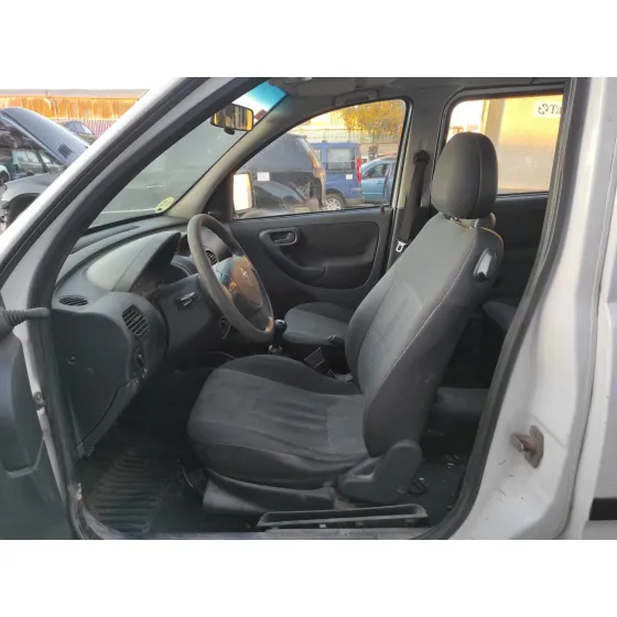 OPEL COMBO (CORSA C) '2007 CORSA C BLANCA