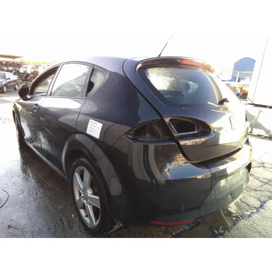 SEAT LEON (1P1) '2007 2.0 TDI NEGRO