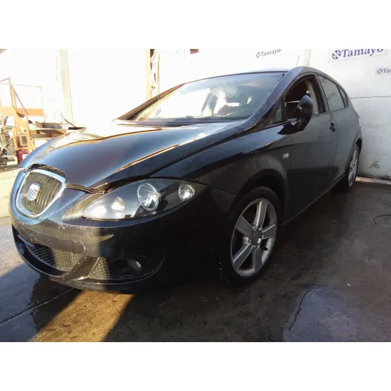 SEAT LEON (1P1) '2007 2.0 TDI NEGRO