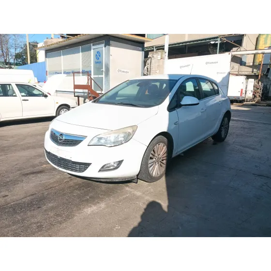 Opel ASTRA J (P10) 2009