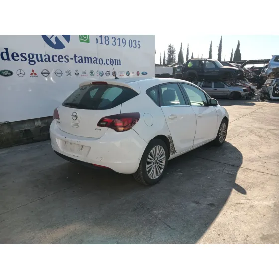 Opel ASTRA J (P10) 2009