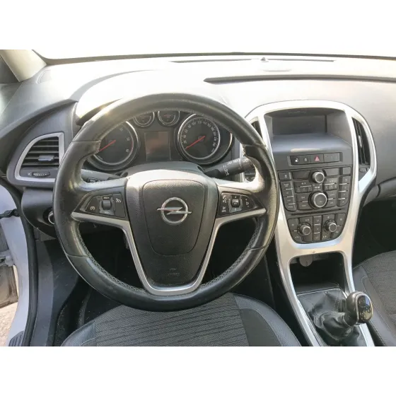 Opel ASTRA J (P10) 2009