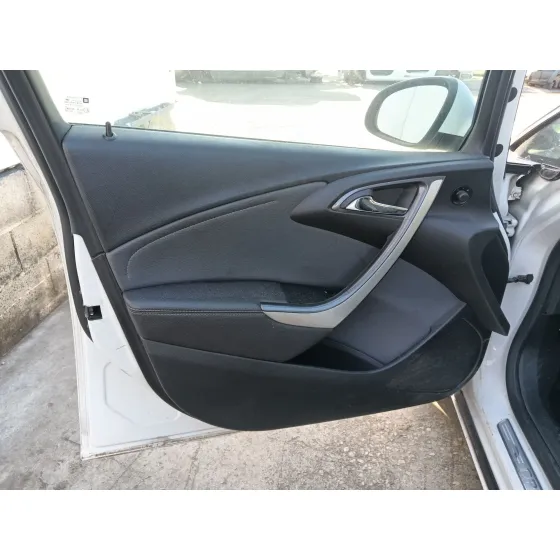 Opel ASTRA J (P10) 2009
