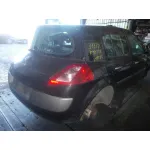 RENAULT MEGANE II BERLINA 5P RENAULT MEGANE II BERLINA 5P '2005 1.5 DCI DIESEL NEGRO 2002