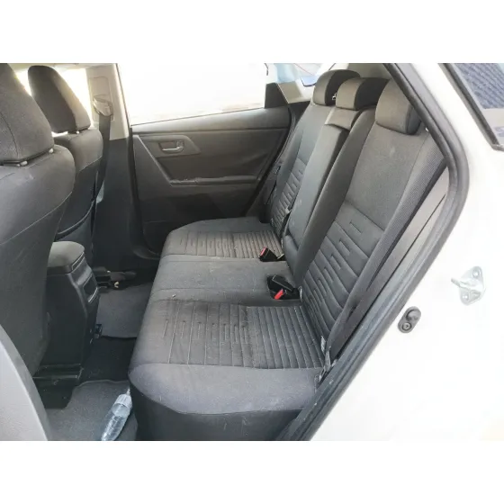 Toyota AURIS (_E18_) 2015