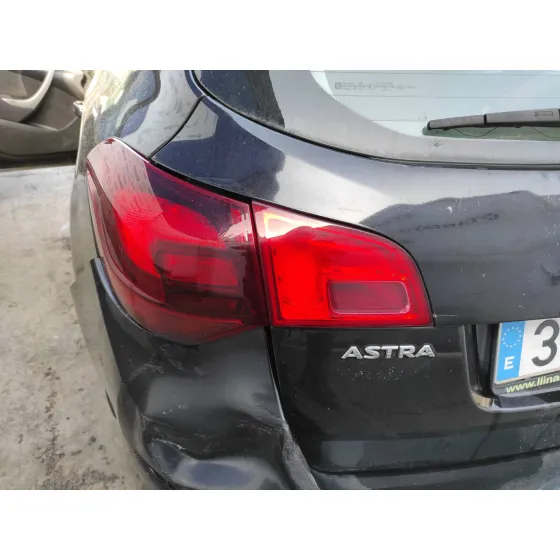 OPEL ASTRA J SPORTS TOURER '2011 1.7 16V CDTI NEGRO