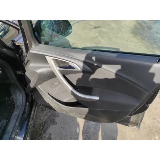OPEL ASTRA J SPORTS TOURER '2011 1.7 16V CDTI NEGRO