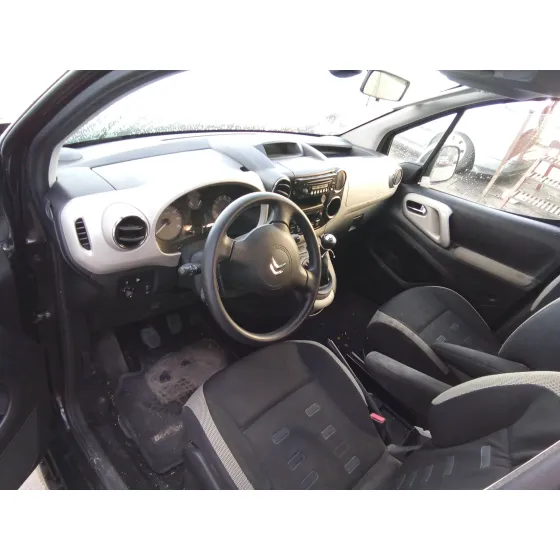 CITROEN BERLINGO STATION WAGON '2015 1.6 HDI FAP NEGRO