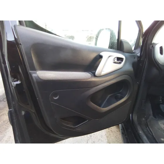 CITROEN BERLINGO STATION WAGON '2015 1.6 HDI FAP NEGRO