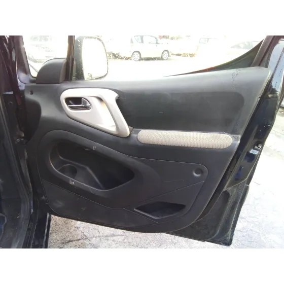 CITROEN BERLINGO STATION WAGON '2015 1.6 HDI FAP NEGRO