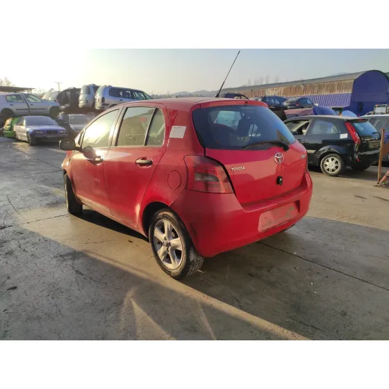 TOYOTA YARIS '2008 * ROJO