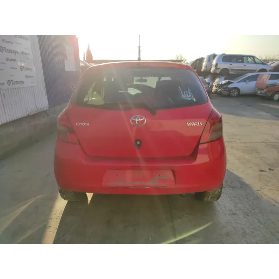 TOYOTA YARIS '2008 * ROJO