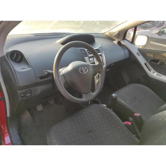 TOYOTA YARIS '2008 * ROJO
