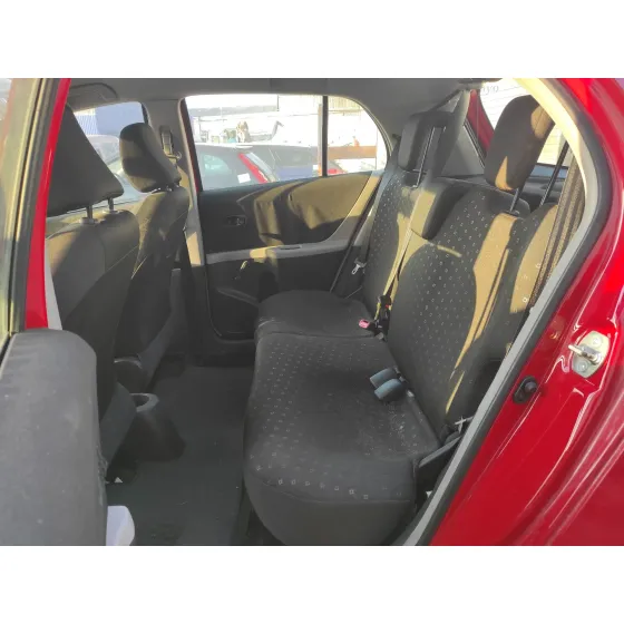 TOYOTA YARIS '2008 * ROJO