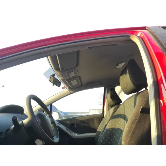TOYOTA YARIS '2008 * ROJO