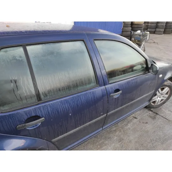 VOLKSWAGEN GOLF IV BERLINA (1J1) '2006 1.9 TDI AZUL MARINO