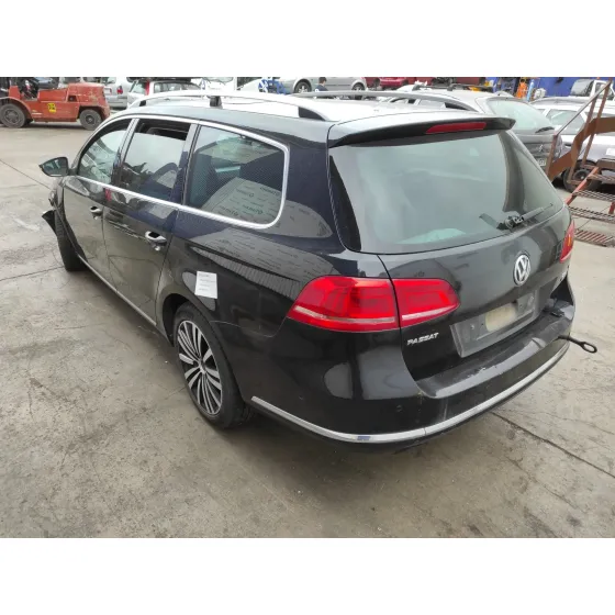 VOLKSWAGEN PASSAT VARIANT (365) '2012 2.0 TDI DPF NEGRO