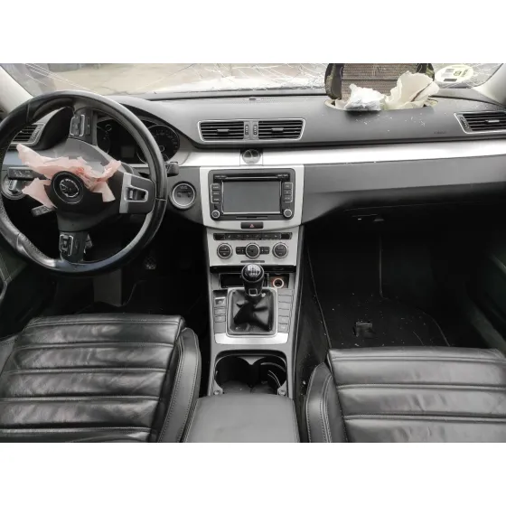 VOLKSWAGEN PASSAT VARIANT (365) '2012 2.0 TDI DPF NEGRO