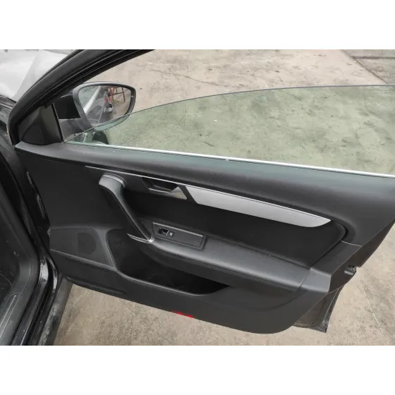 VOLKSWAGEN PASSAT VARIANT (365) '2012 2.0 TDI DPF NEGRO