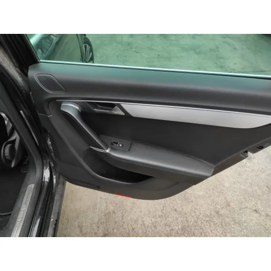VOLKSWAGEN PASSAT VARIANT (365) '2012 2.0 TDI DPF NEGRO
