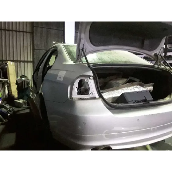 BMW SERIE 3 BERLINA (E90) '2009 2.0 TURBODIESEL CAT PLATA