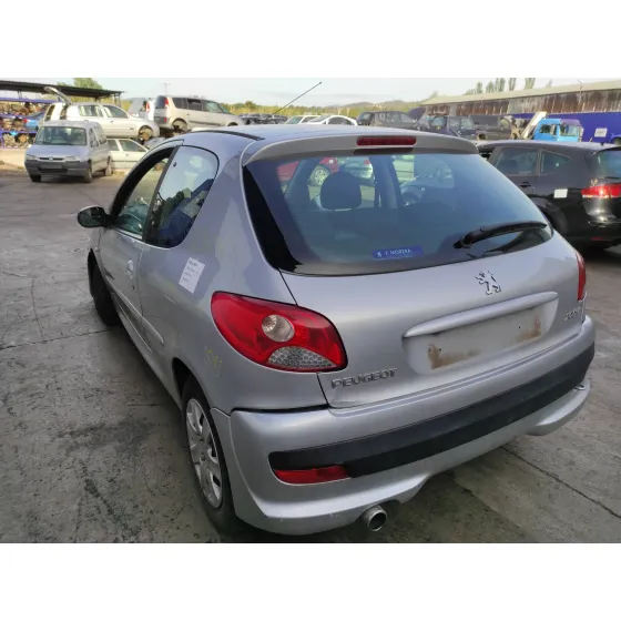 PEUGEOT 206+ '2011 BASICO PLATA